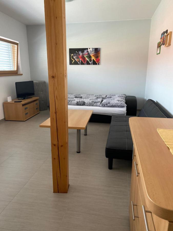 Apartman Hustopeče Eksteriør bilde